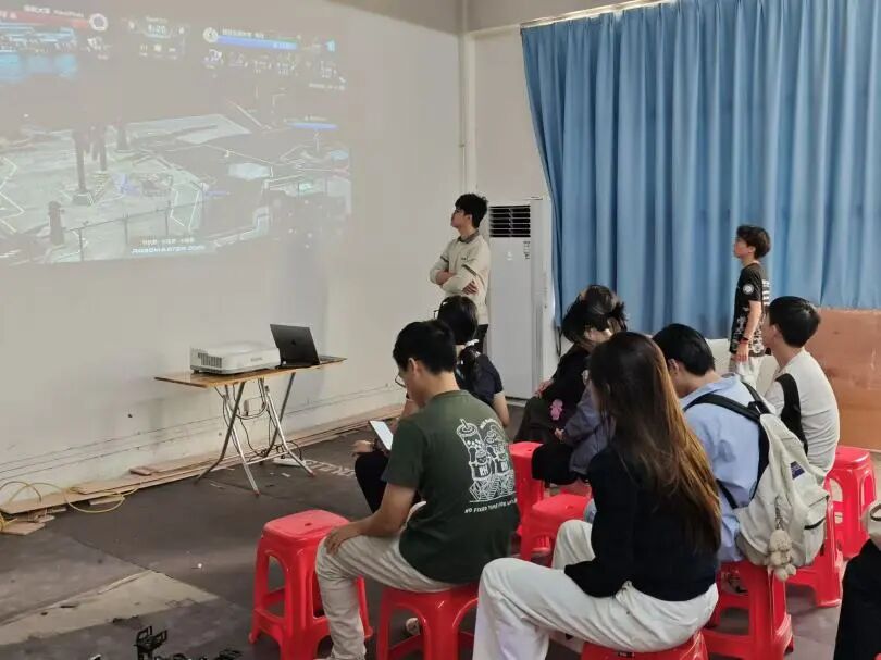 来自香港科技大学等香港高校的13名港