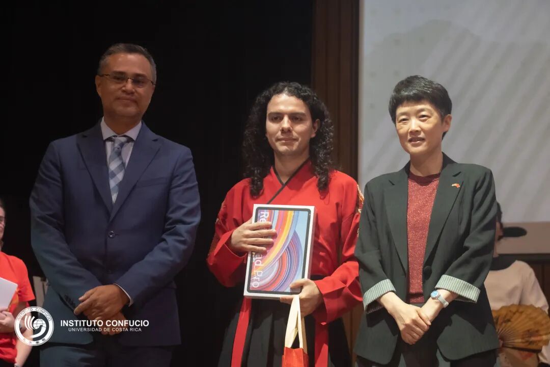 通过语言开云体育新手怎么玩能够推动哥