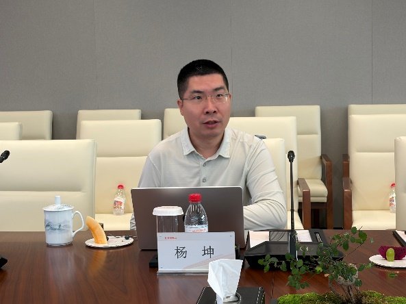 积极探索人工智能技术在高校图书馆智慧
